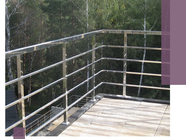 Парапеты из нержавеющей стали в Великом Устюге — изготовление и монтаж