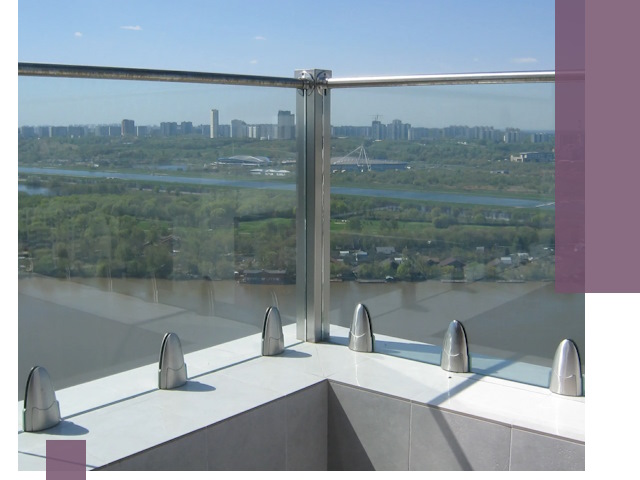 Стеклянные парапеты премиум класса в Великом Устюге для домов и бизнесов