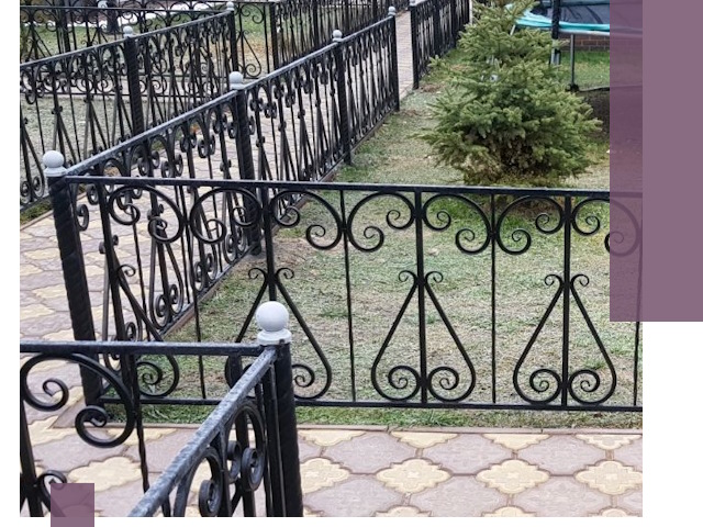 Кованые газонные ограждения под ключ в Великом Устюге